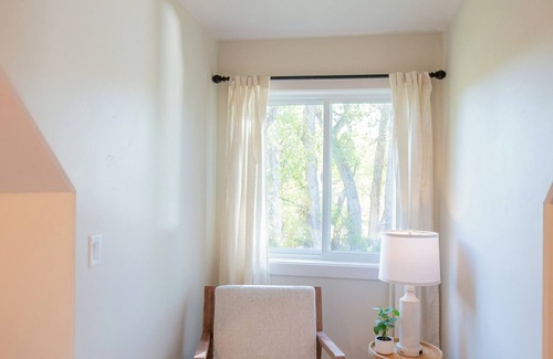 Ririe House | Scenic Private 30 Acre Meadow Retreat for Weddings, Reunions & Large Gatherings