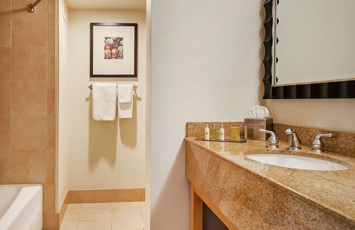 Berkeley Hotel | Scenic Views and Modern Comforts! 4 Relaxing Units, Near Aquarium of the Bay
