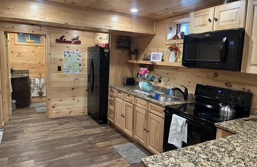 Harrisville Condo | Scenic views with 100 feet of private lake frontage