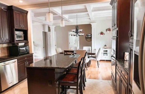 Fleming House | Scenic Weekend Rental