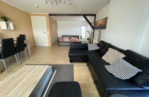 Nord-Mitte Apartment | Schöne einfache zentrale Ferienwohnung über den Dächern der Stadt