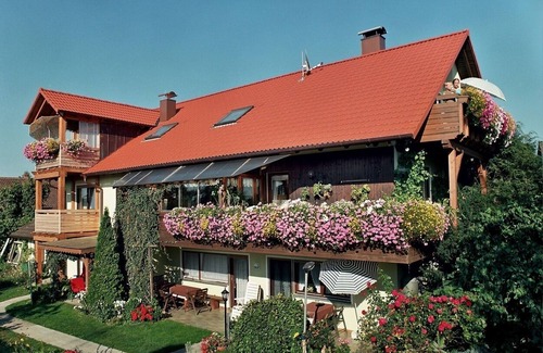 Muhr am See Apartment | Schöne Ferienwohnung mit Terrasse für 1-3 Personen