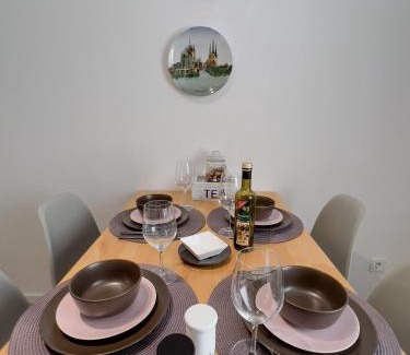 Bruhlervorstadt Apartment | Schöne helle & gemütliche Wohnung in Altstadtnähe