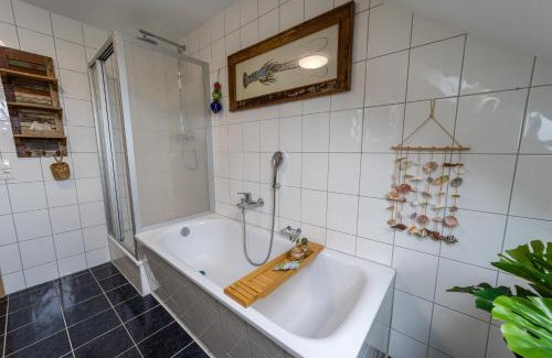 Zentrum Apartment | Schloßberg-Domizil mit Weitblick - Arbeitsplatz, Balkon, Netflix, Badewanne & Yogamatte