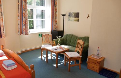 Weberstedt House | Schloss Goldacker - das Schloss der Gesundheit