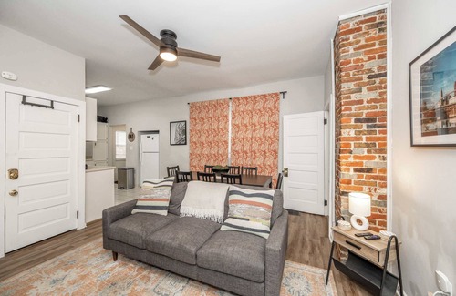 Old North Columbus House | Scholar’s Haven – Close to OSU!