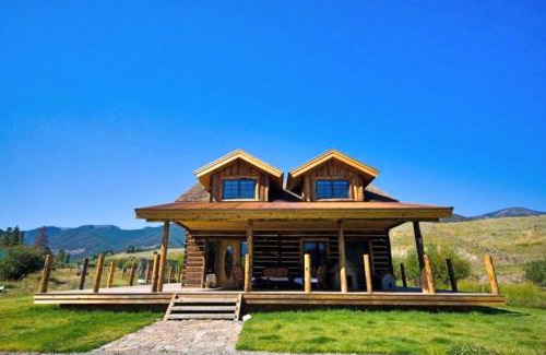 Gardiner House | Schoolhouse Cabin