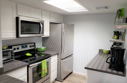 Paradise Valley Village Condo | Scottsdale, AZ - Contemporary condo in the Prime Location of Paradise Valley!