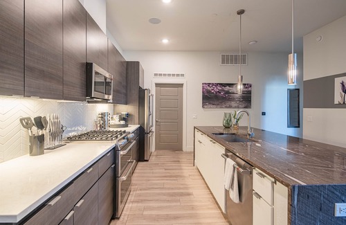 Thunderbird Industrial Airpark Condo | Scottsdale Desert | Pool, BBQ & Near Mayo Clinic