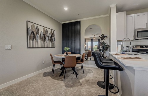 North Scottsdale Apartment | Scottsdale Retreat 2BR Pool Gym Free Parking