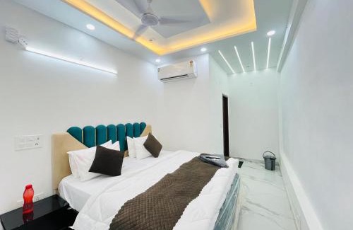 Ghaziabad Hotel | Scropio In Dashrathpuri couple friendly