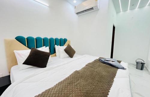 Ghaziabad Hotel | Scropio In Dashrathpuri couple friendly