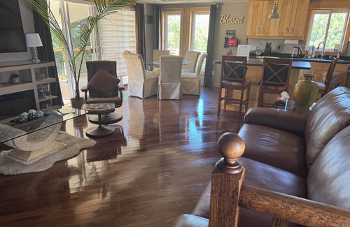 Scugog House | Scugog Island- Lake access! 4-bedroom house in charming Port Perry fitness room