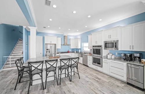 Surf Side Shores House | Sea Bliss Summary: Se