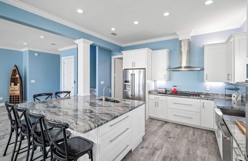 Surf Side Shores House | Sea Bliss Summary: Se