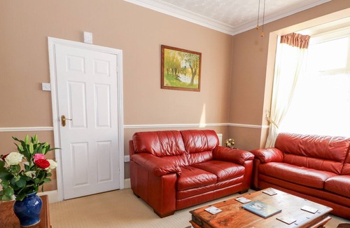 Hunstanton Cottage | SEA BREEZE, pet friendly, character holiday cottage in Hunstanton