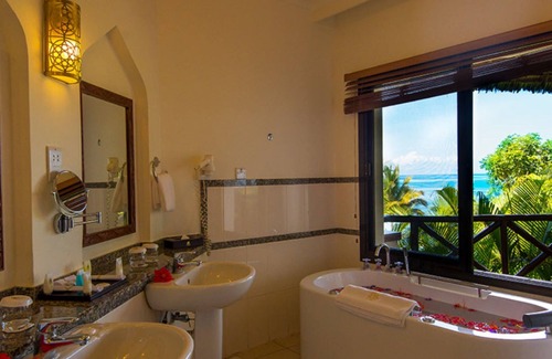 Mangapwani Hotel | Sea Cliff Resort & Spa