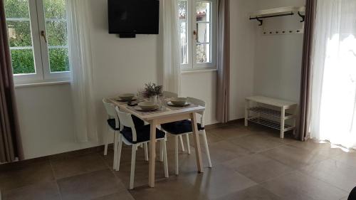Valun Apartment | Sea-esta 2
