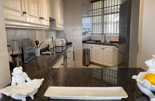 Umhlanga Apartment | Sea facing Contemporary holiday apartment Umhlanga Rocks