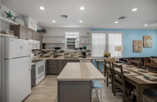 Old Town House | Sea Glass Cottage - Beach Gear Credit Included!