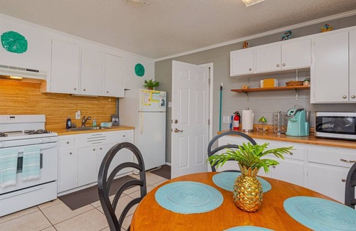 Lamar Condo | Sea Gun Bayhome 128 | Copano Bay Access + Pool!