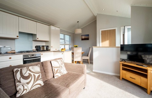 Leiston Cottage | Sea La Vie - sleeps 4 guests in 2 bedrooms