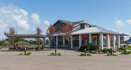 Ocean Shores House | Sea Of Tranquility