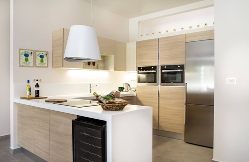 Daratsos Villa | Sea Queen Villa - Next to the beach.! 4Km from Chania city center .!