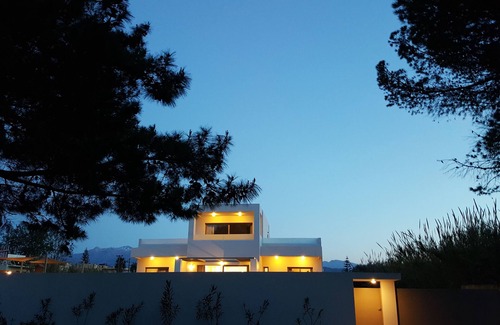 Daratsos Villa | Sea Queen Villa - Next to the beach.! 4Km from Chania city center .!