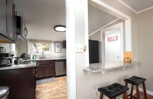 Delaware Beaches House | "Sea Shanty" Charming 3-bedroom cottage in Broadkill Beach, WiFi, Steps to Beach