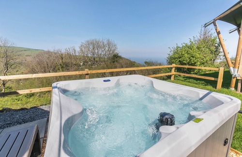 Barbrook RV Rental | Sea View 2 Bed Hot Tub Safari Tent - Foxglove