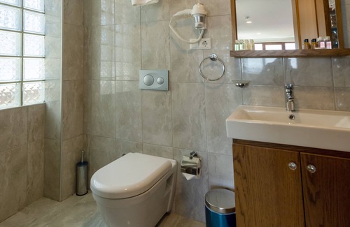 Sultanahmet Apartment | Sea View 3 Bedrooms Connected Apart with Balcony at Sultanahmet, Old Cİty