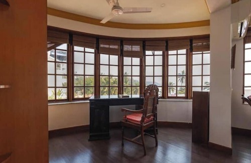 Dona Paula House | Sea View 5 Bedroom Luxe