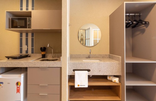 Leme Apartment | Sea View and Balcony with Bathtub | Q21
