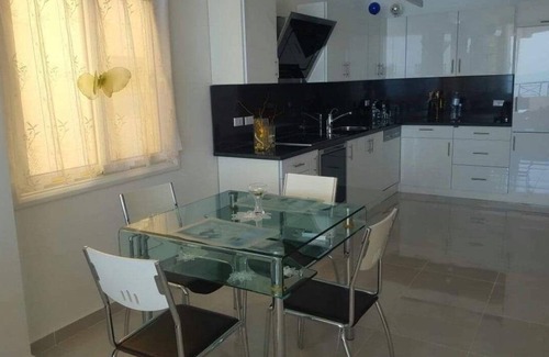 Sakkala Apartment | sea view apartment 08