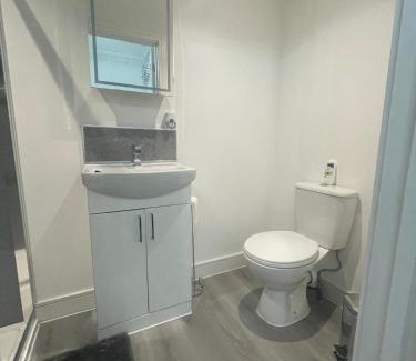 Torquay Apartment | Sea view apartment with large balcony Torquay