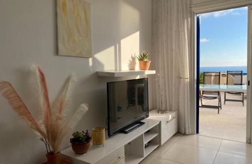 Chlorakas Apartment | Sea View Penthouse-Style