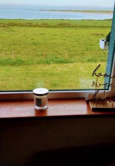 Carbed House | Sea view room.