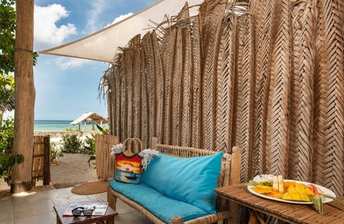 Kiwengwa House | Sea-view Room in Boutique Hotel with Private Beach