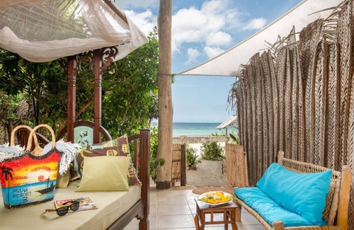Kiwengwa House | Sea-view Room in Boutique Hotel with Private Beach
