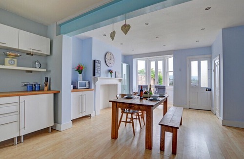 Swanage House | Sea View Villa - Four Bedroom House, Sleeps 8