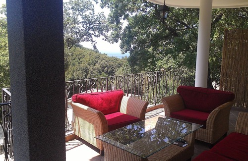 Utjeha Villa | Sea view VILLA, private pool, 200 m to the beach, BBQ, palms, oak trees