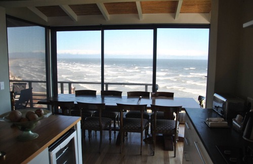 Redhill House | Sea views from every room of this lovely Muizenberg house