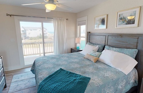 Carova Beach Cottage | "Seabatical" Nice four yo house with a close walk to the beach! 4x4 Required