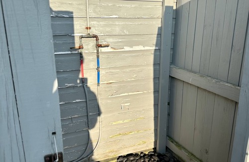 Seabrook House | Seabrook Beach House 4 BR Sleeps 10 - 100 steps to beautiful sand beach