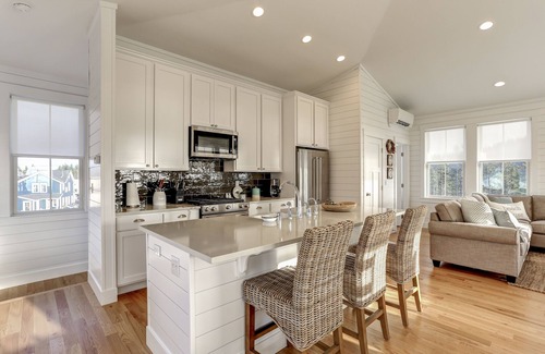 Seabrook House | Seabrook's Head in the Clouds, panoramic oceanviews!