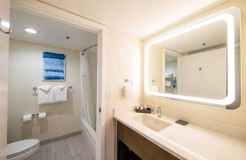 Motel District Hotel | SeaCrest OceanFront Hotel