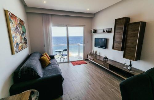 Marsalforn Apartment | Seafront Apartment No 10 Marsalforn