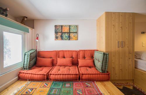 Itea Apartment | Seafront Studio with Loft Bed