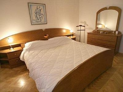Businci Villa | Seafront Villa - with heated swimming pool